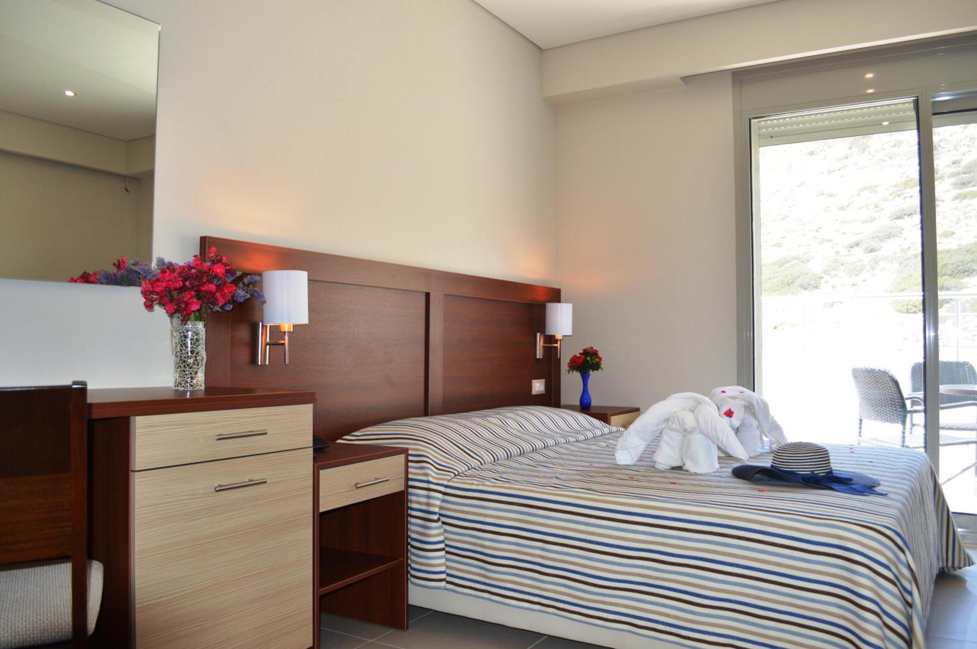 Bay & Hotel 3*